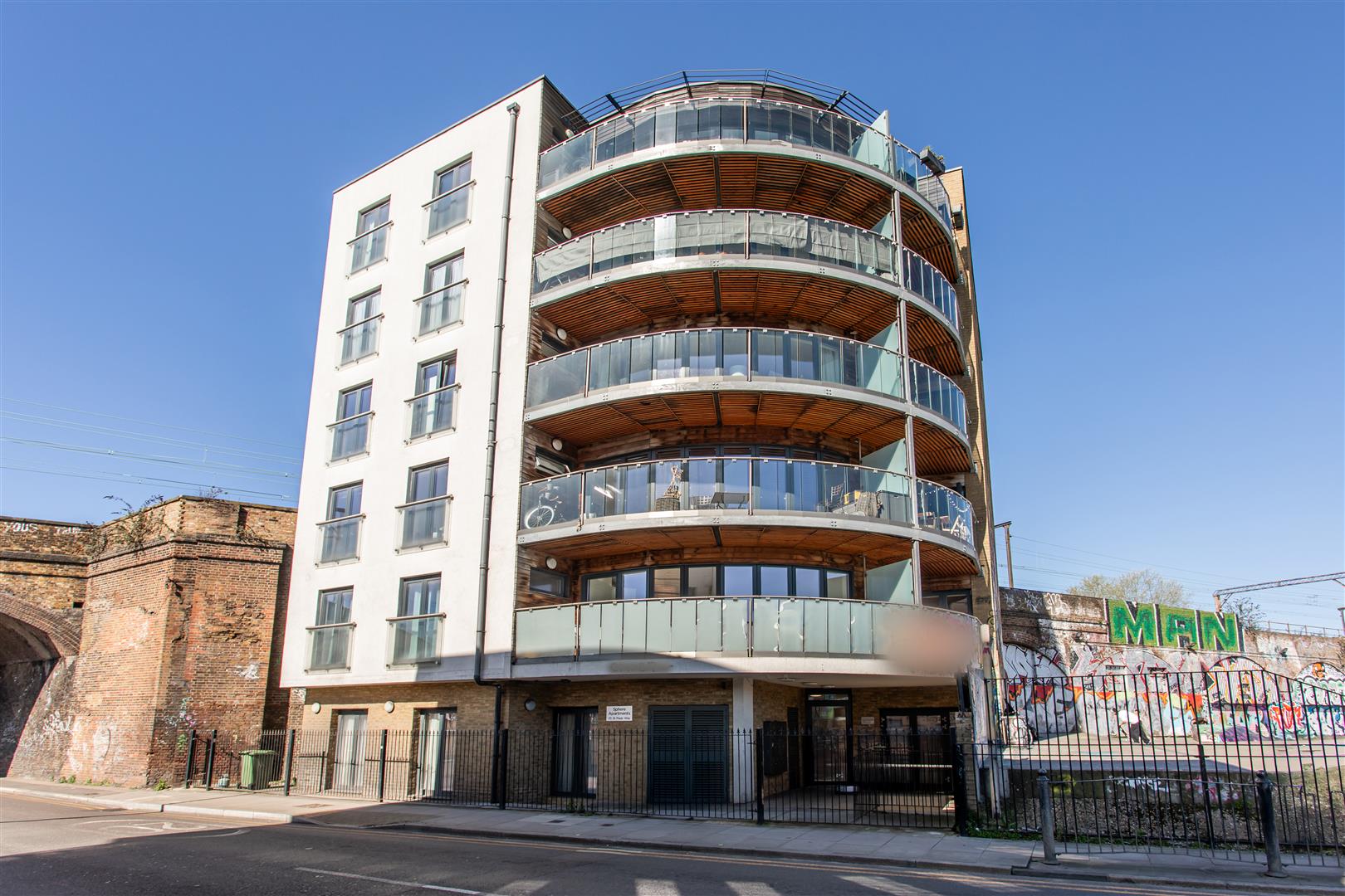 St. Pauls Way, Mile End